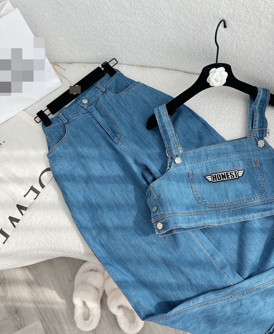 SET QUẦN SUÔNG DÀI ỐNG RỘNG LƯNG CAO JEANS DENIM + ÁO CROPTOP HAI DÂY SUÔNG TRƠN DẠO PHỐ ĐI CHƠI