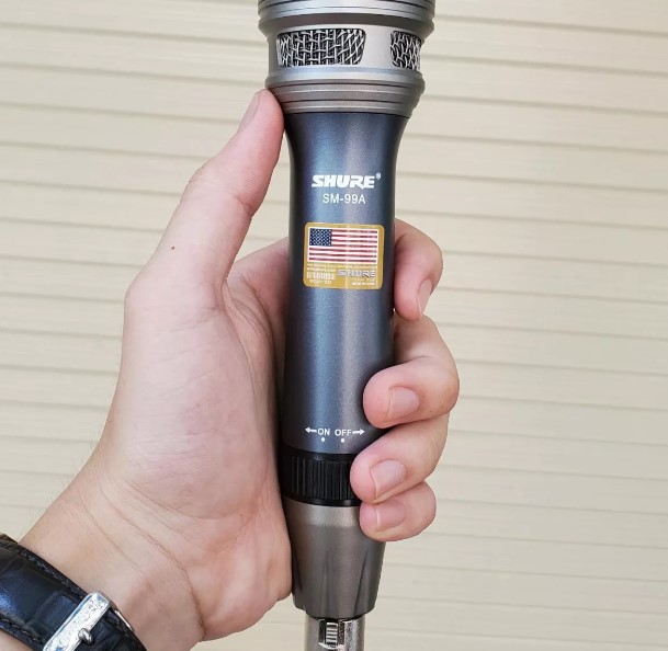 Mic karaoke có dây SHURE SM99A - Âm thanh cực hay