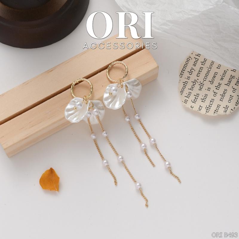 Bông tai nữ dáng dài Petal hình cánh hoa ORI ACCESSORIES B493
