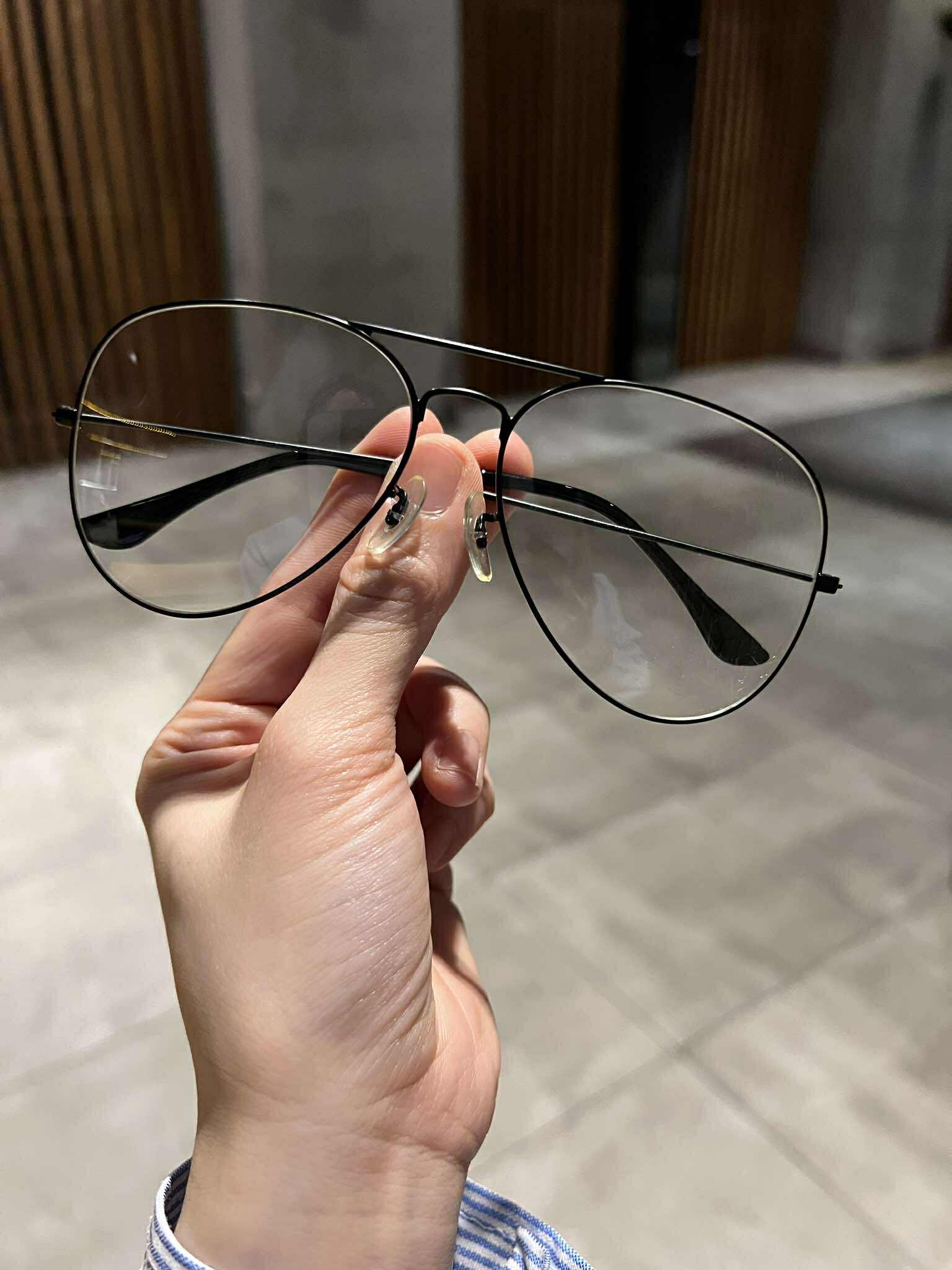 Kính mát thời trang đi đương gọng kim loại đen nhẹ