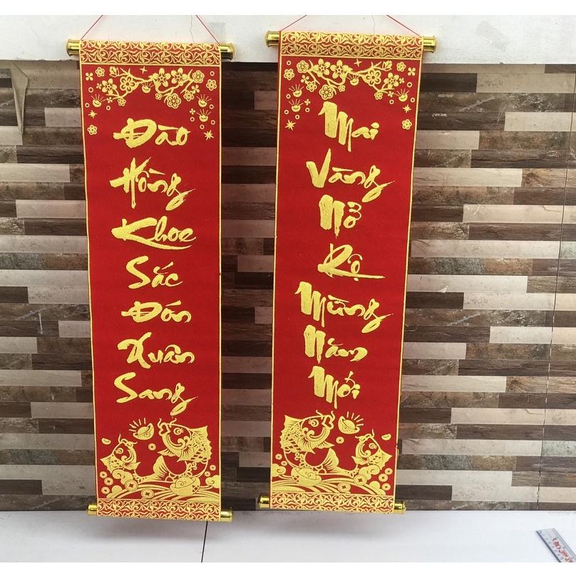 1 đôi câu đối đỏ, liễng trang trí tết in chữ Việt Nam làm từ vải nhung đẹp