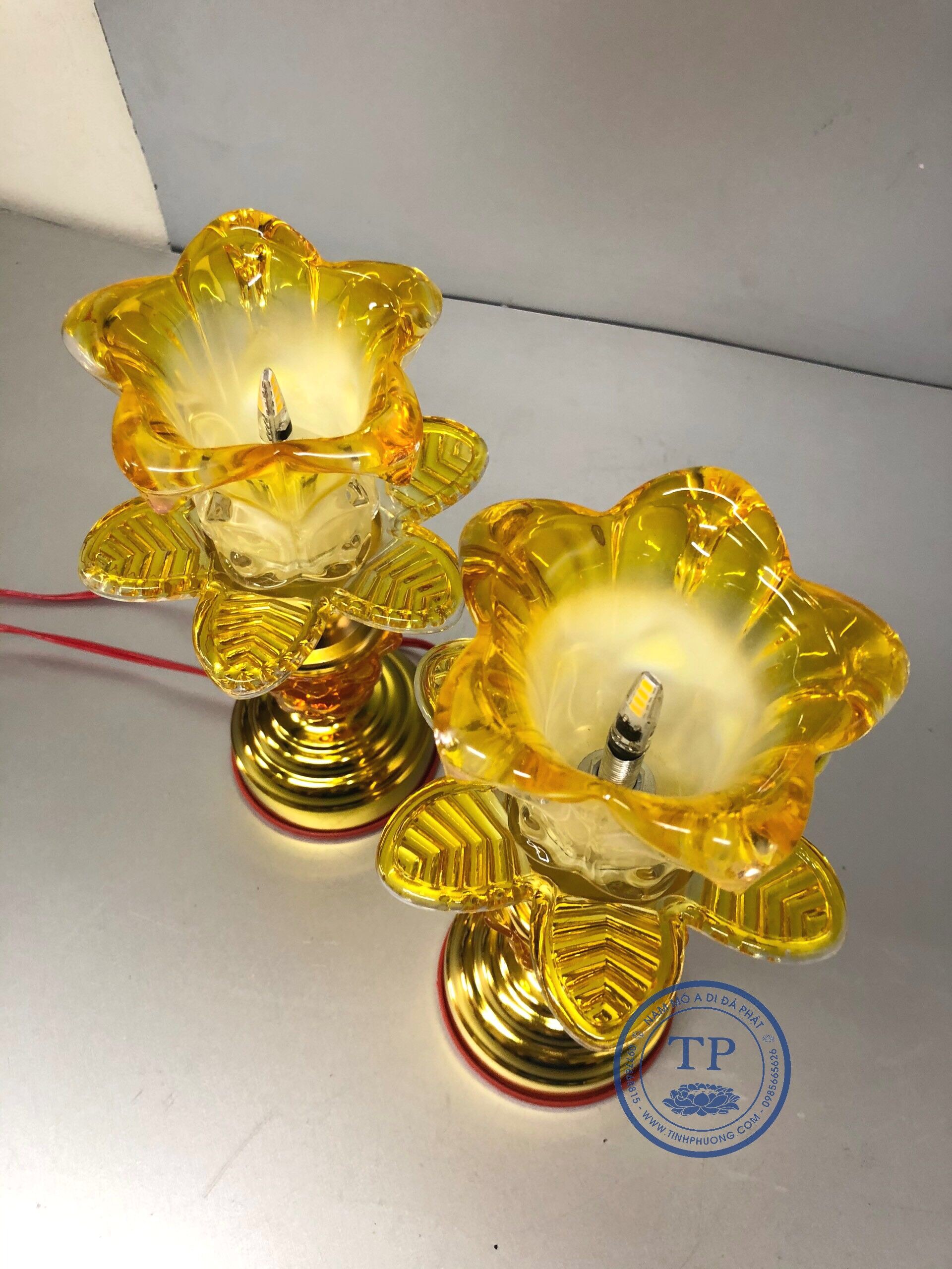 Đèn thờ điện mẫu cánh hoa thủy tinh HAN775