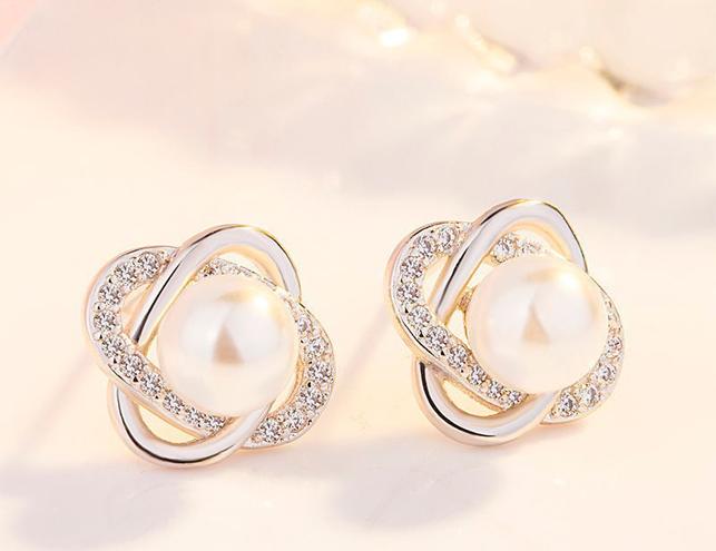 Bông tai ngọc trai đính đá phong cách Hàn Quốc