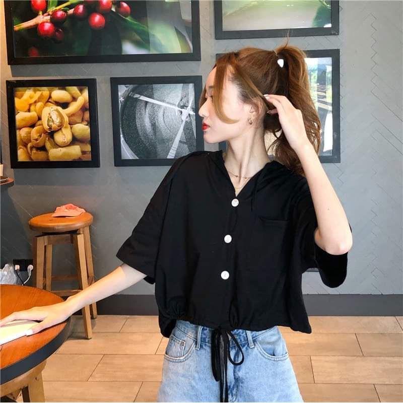 ÁO CROPTOP FORM RỘNG NÓN NÚT