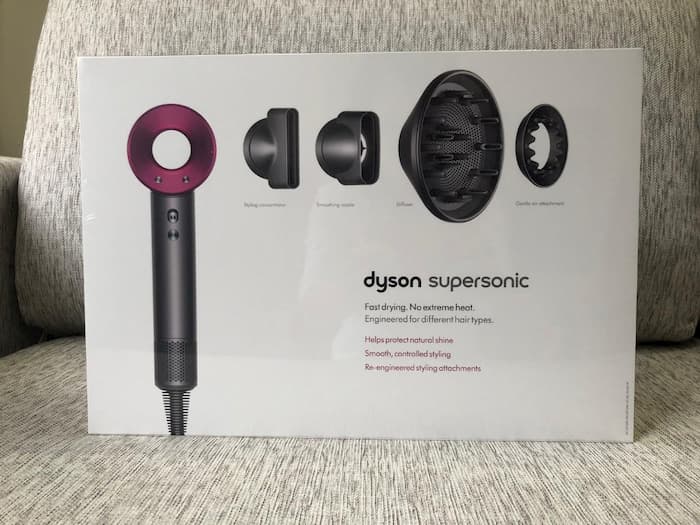 Máy sấy tóc Dyson Supersonic Hair Dryer HD03 - Hàng Nhập Khẩu (Màu Ngẫu Nhiên)