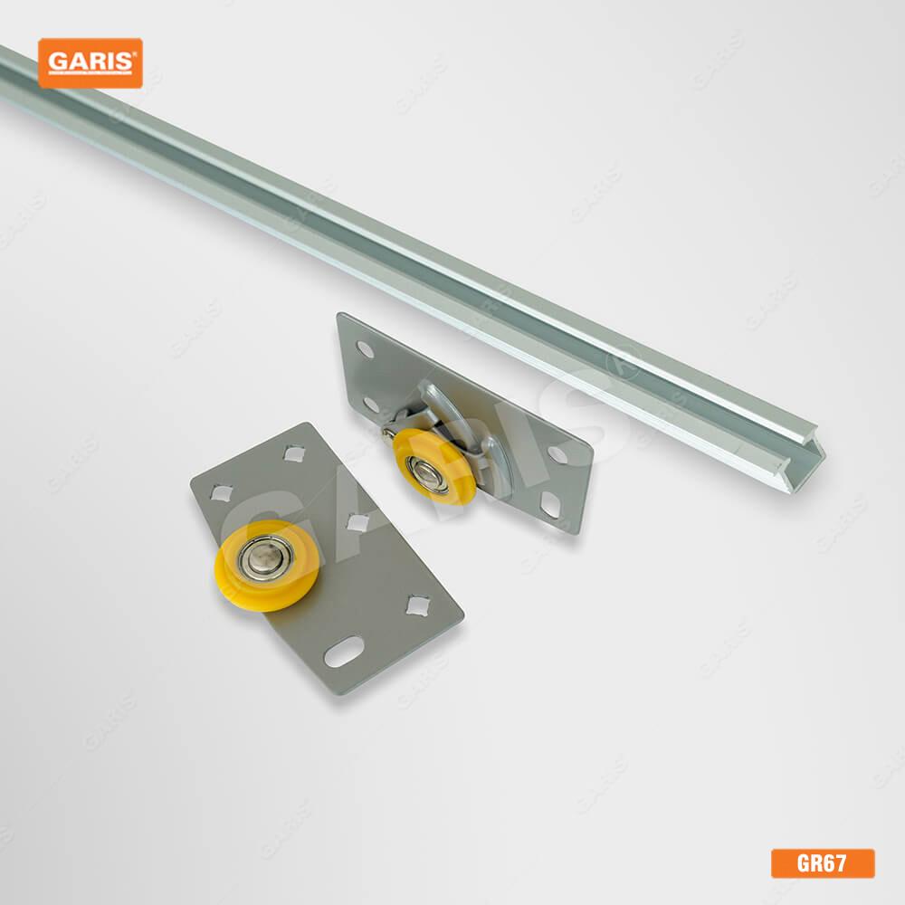 Bộ bánh xe cửa lùa lắp cho 1 cánh Garis GR67.1