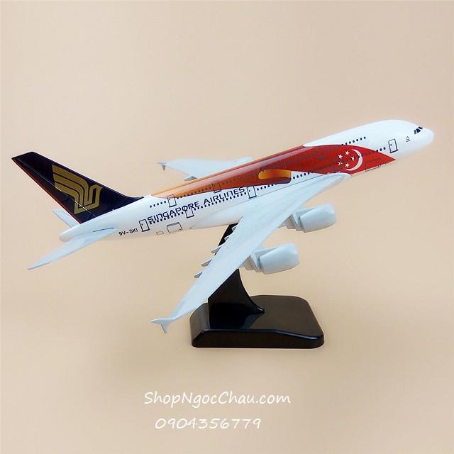 Mô hình máy bay tĩnh Airbus A380 Singapore Airlines 50 Years 20cm