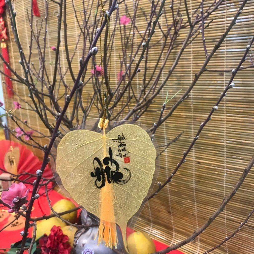 Lá Bồ Đề Tài Lộc Bình An May Mắn ốp điện thoại treo xe ốp ví kẹp sách treo bàn làm việc