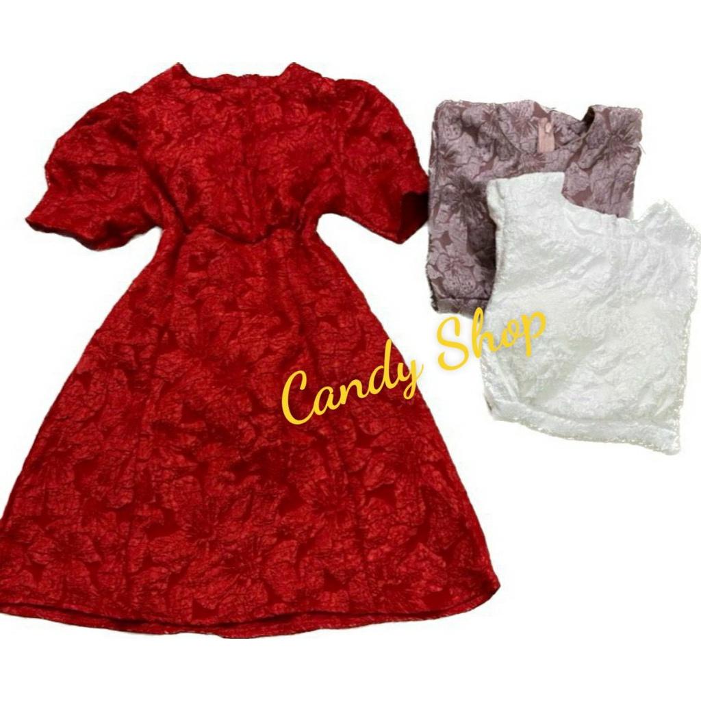 Đầm xoè gấm hoa nổi cổ tròn tay phồng cao cấp
