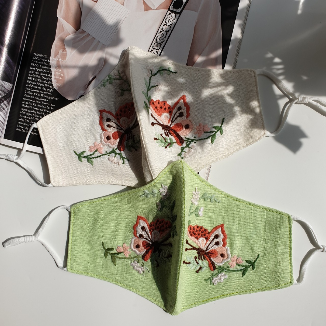 Khẩu trang thêu tay vải linen hình bướm và hoa JL295DX