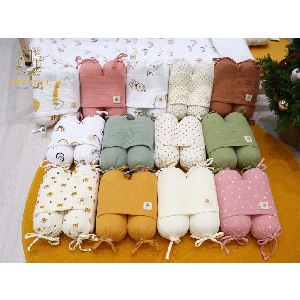 Gối chặn em bé, gối xô muslin cotton, ruột bông, gối chặn trẻ sơ sinh Petit Town