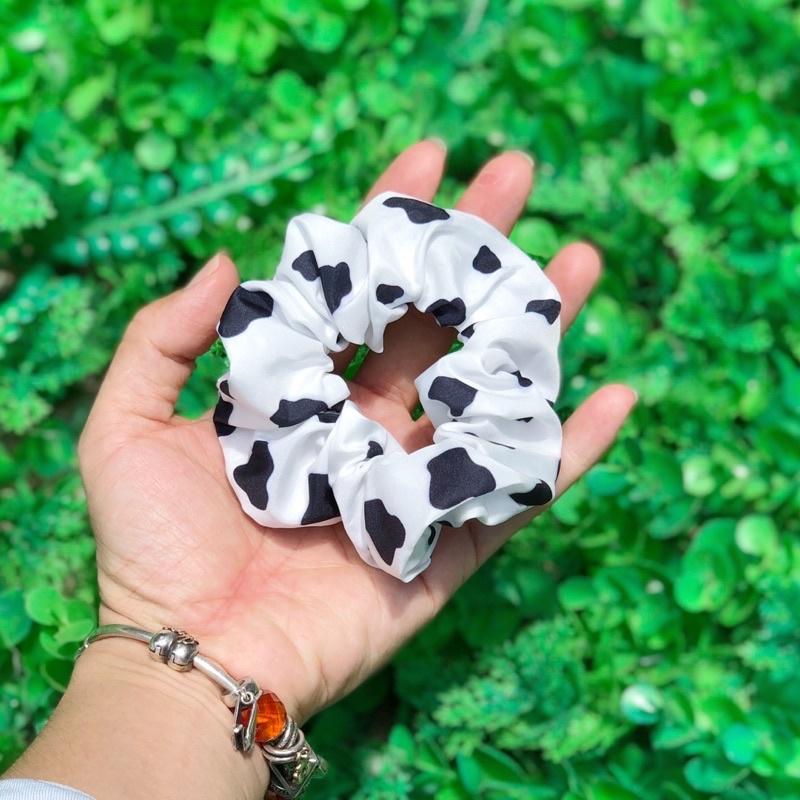 Buộc Tóc Vải Scrunchies Aikimo - Cột Tóc Scrunchies ( Bò Sữa Dễ Thương) Aikimo SB1