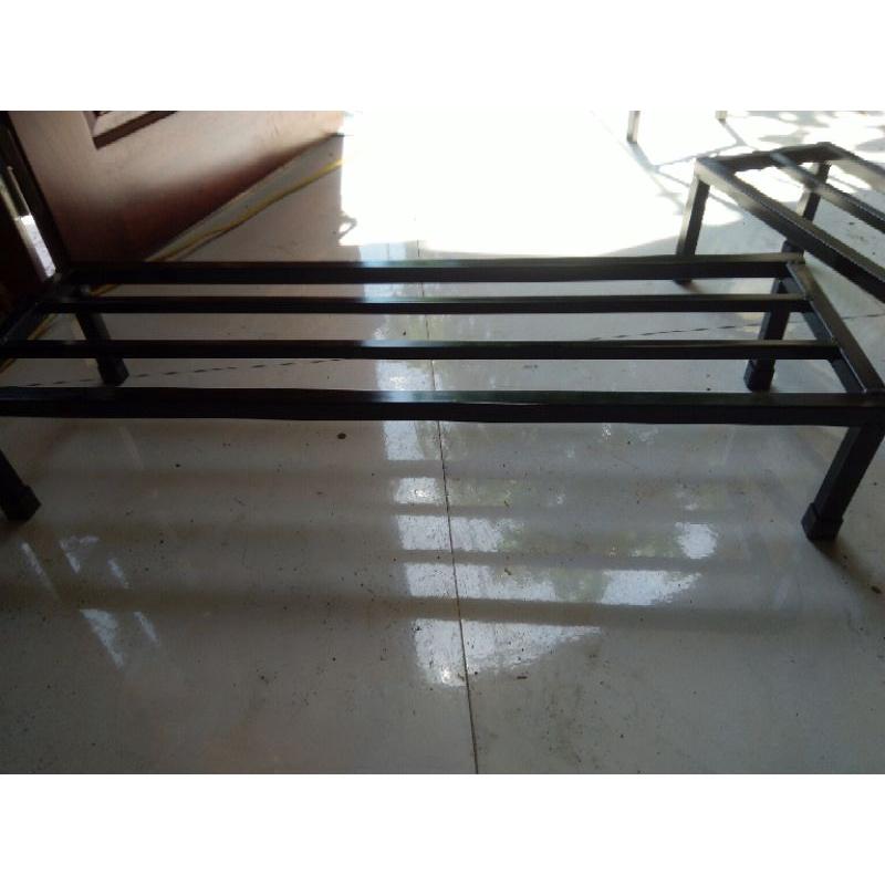 Kệ kê chậu- Dài 80cm,Rộng 25cm.Ca0 15cm.Hộp thép 2*2cm.2 nan phụ