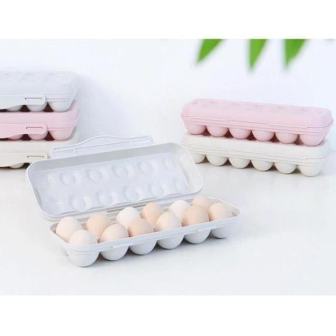 HỘP ĐỰNG TRỨNG 12 NGĂN NẮP KÍN TIỆN LỢI MỚI 2021