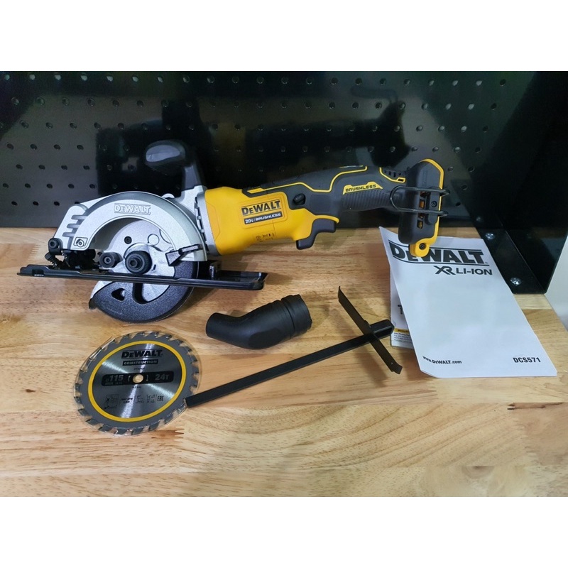 CHÍNH HÃNG - Máy Cưa Gỗ sử dụng đĩa 115mm Dùng Pin 18V Dewalt DCS571 (Chưa Pin &amp; Sạc)