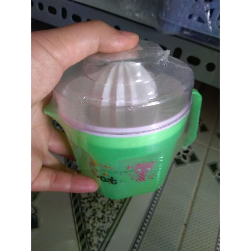 Vắt cam nhựa TỨ HƯNG