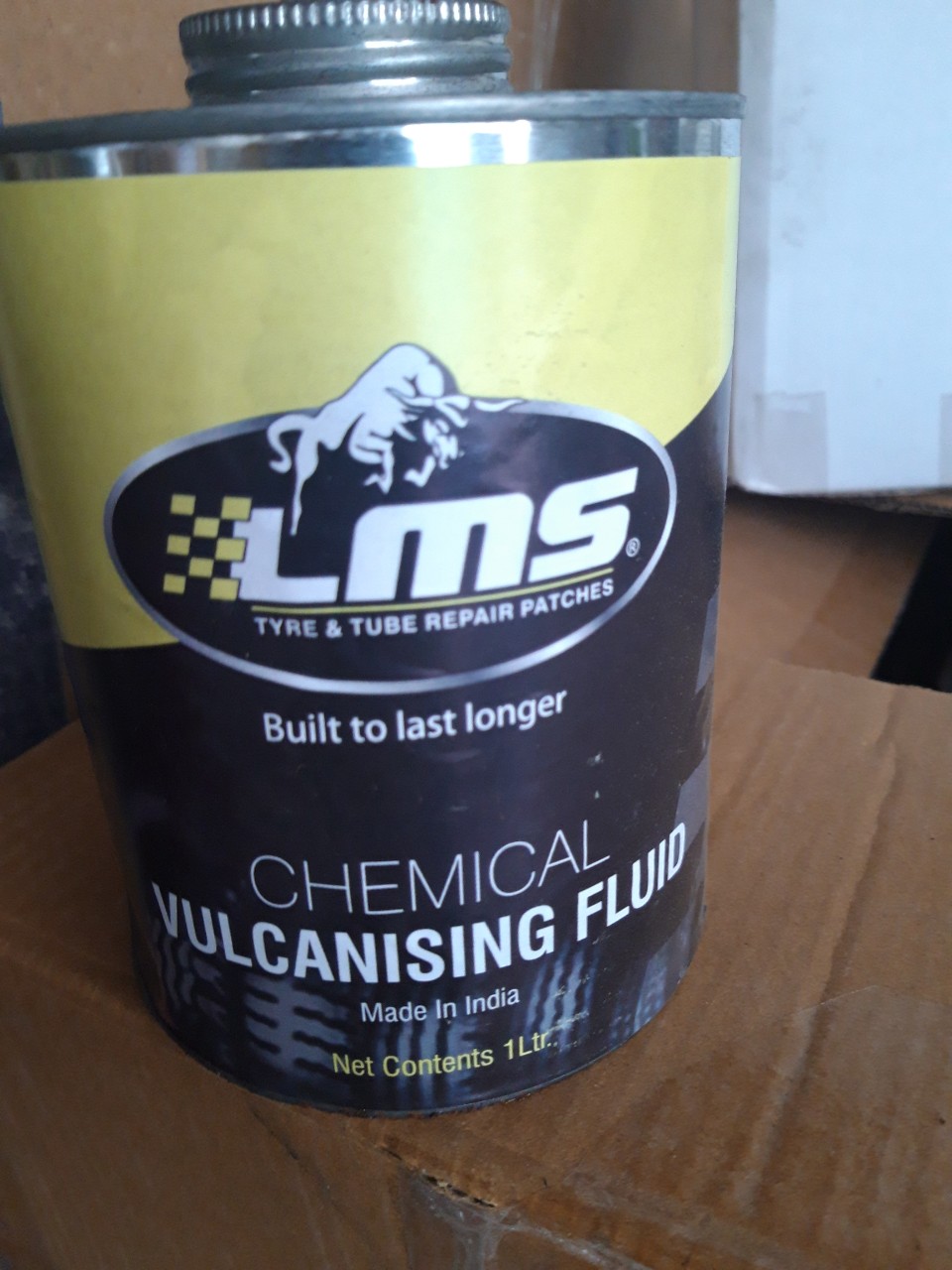 KEO VÁ SĂM LỐP LMS Ấn Độ 1 lít - Hàng chính hãng