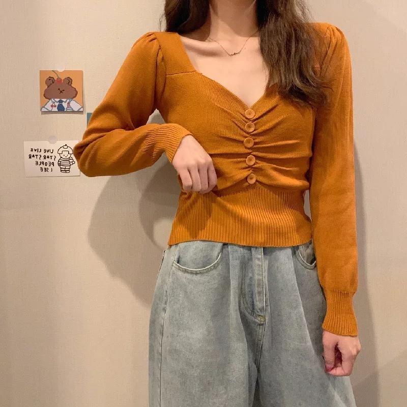 MS237 Áo len nữ rúm ngực đính khuy tay bồng cổ tim
