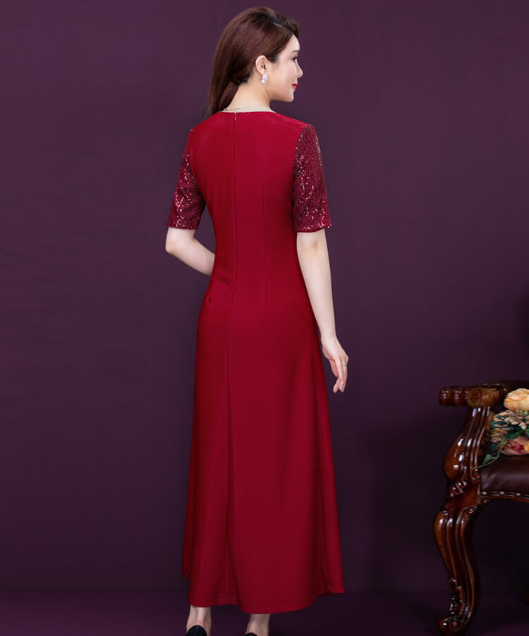 Đầm quý bà kết cườm hoa