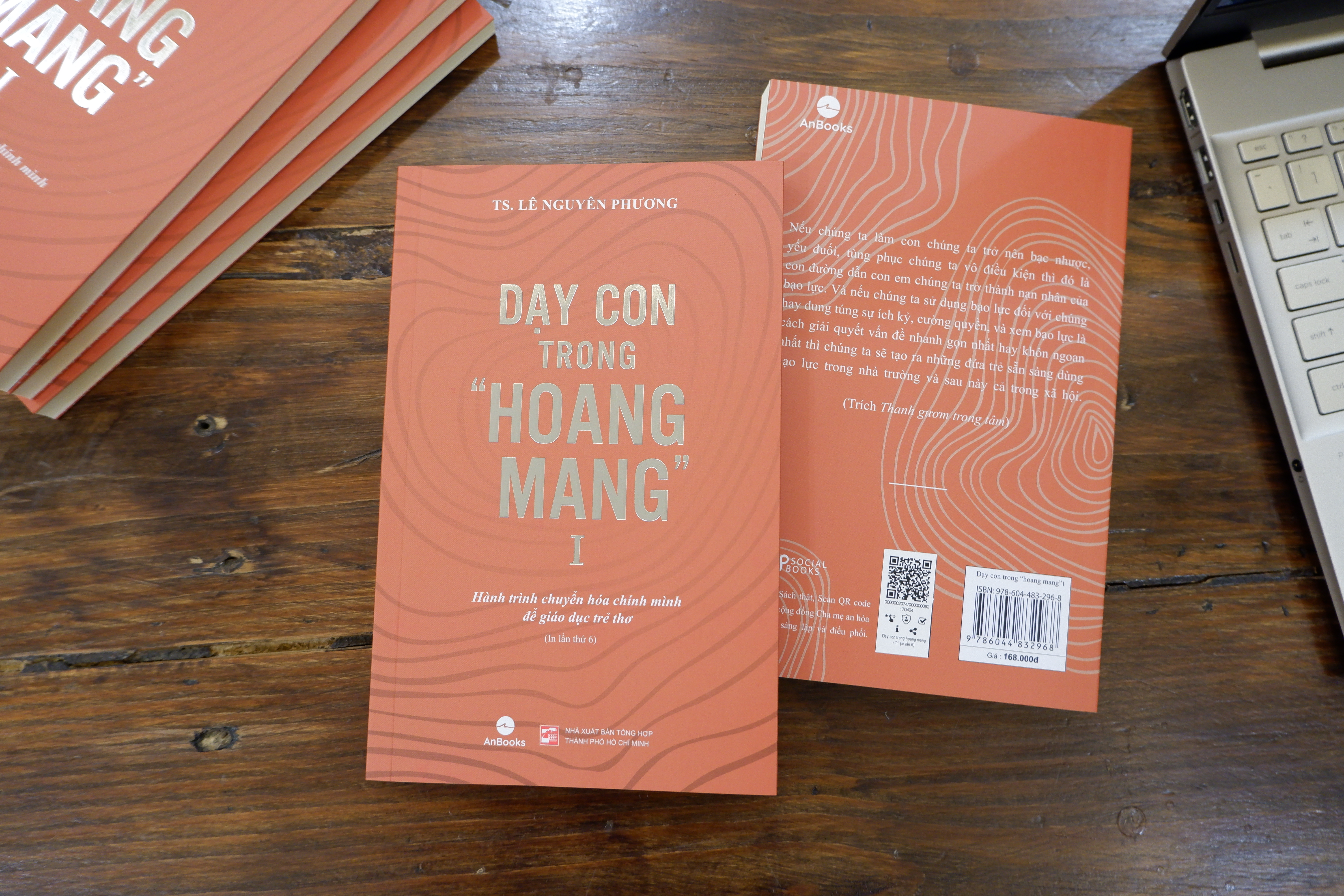 Dạy con trong hoang mang - Tái bản 2024