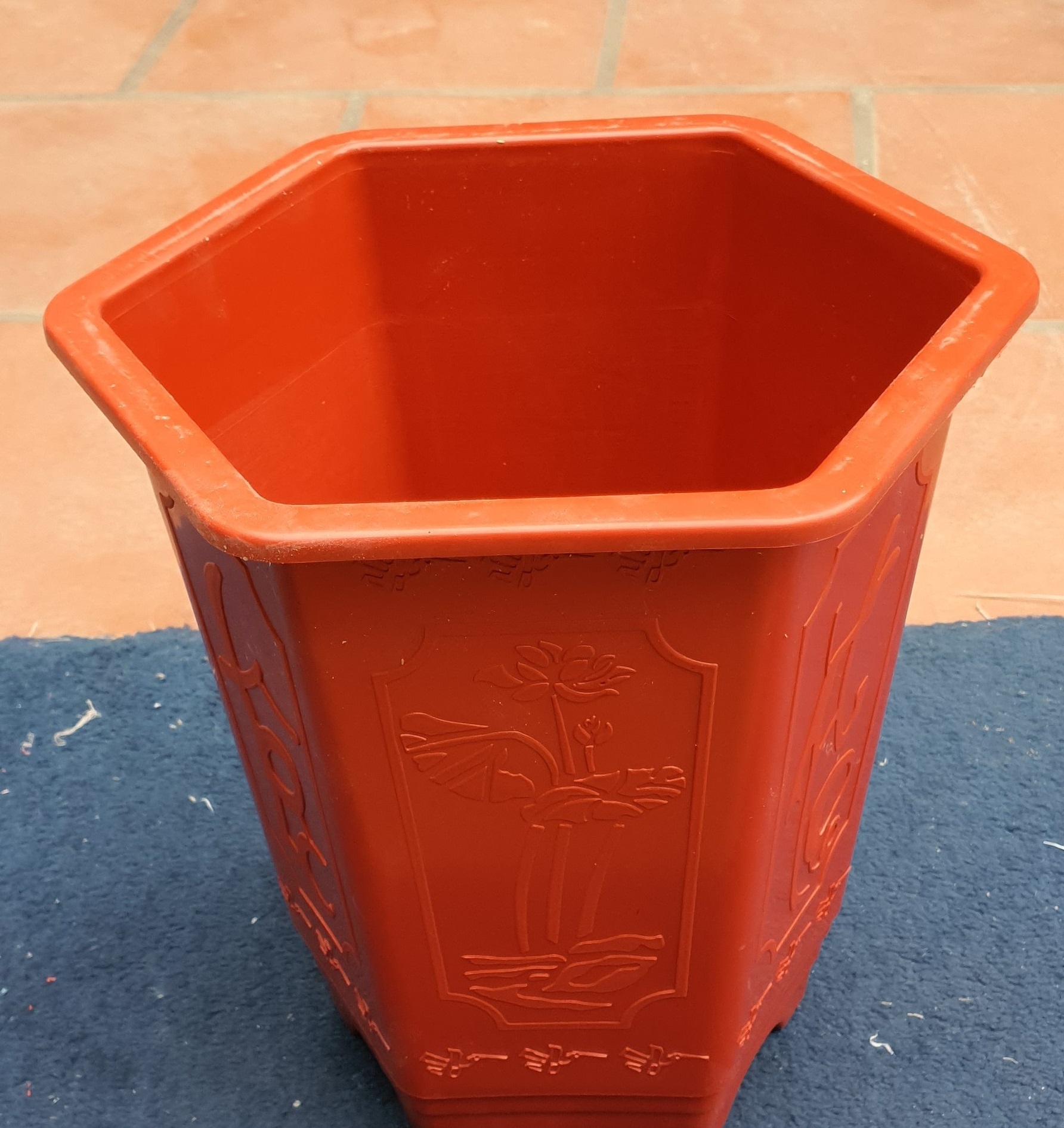 Chậu nhựa Lục giác cao LA 280 đa sắc màu