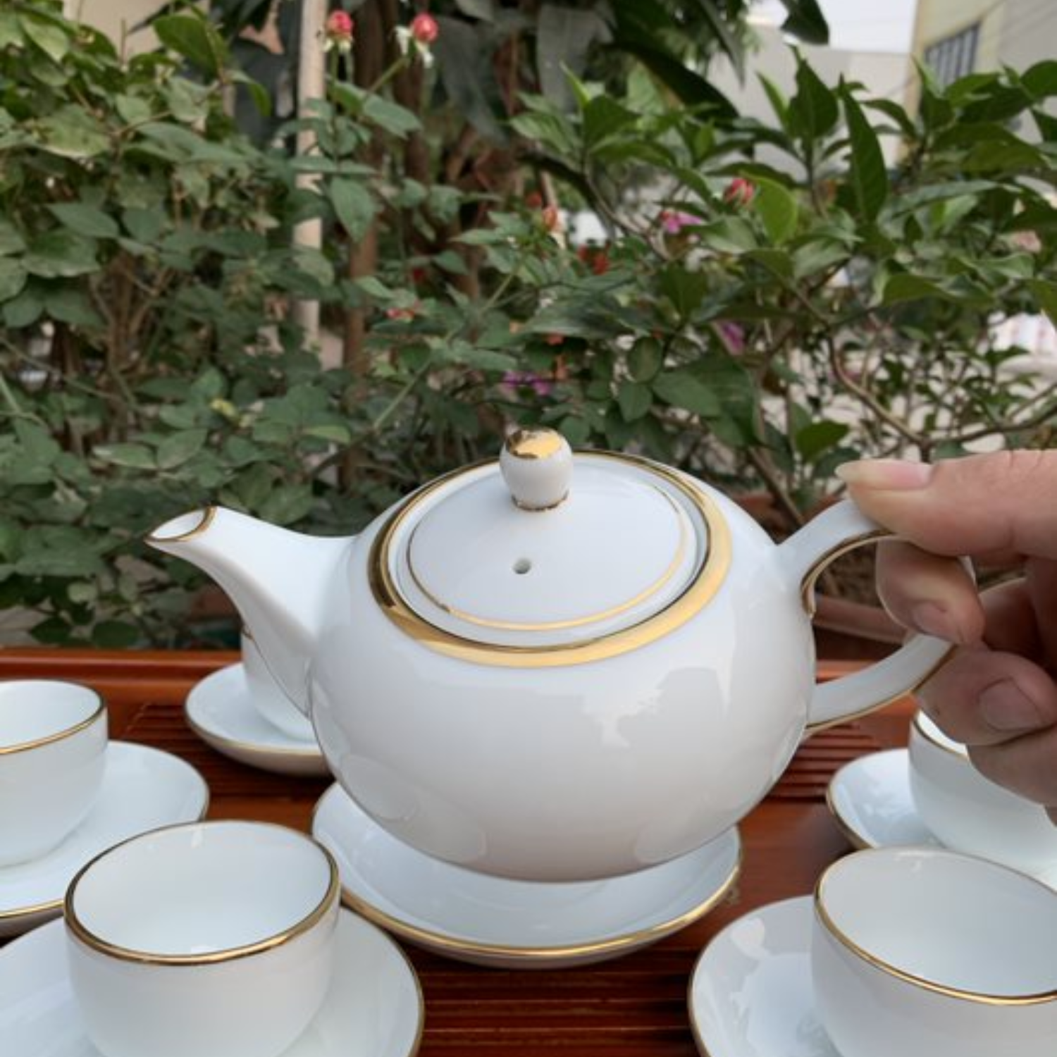 Bộ ấm chén uống trà cao cấp , bộ ấm trà Bát Tràng - tố bạch hoàng kim