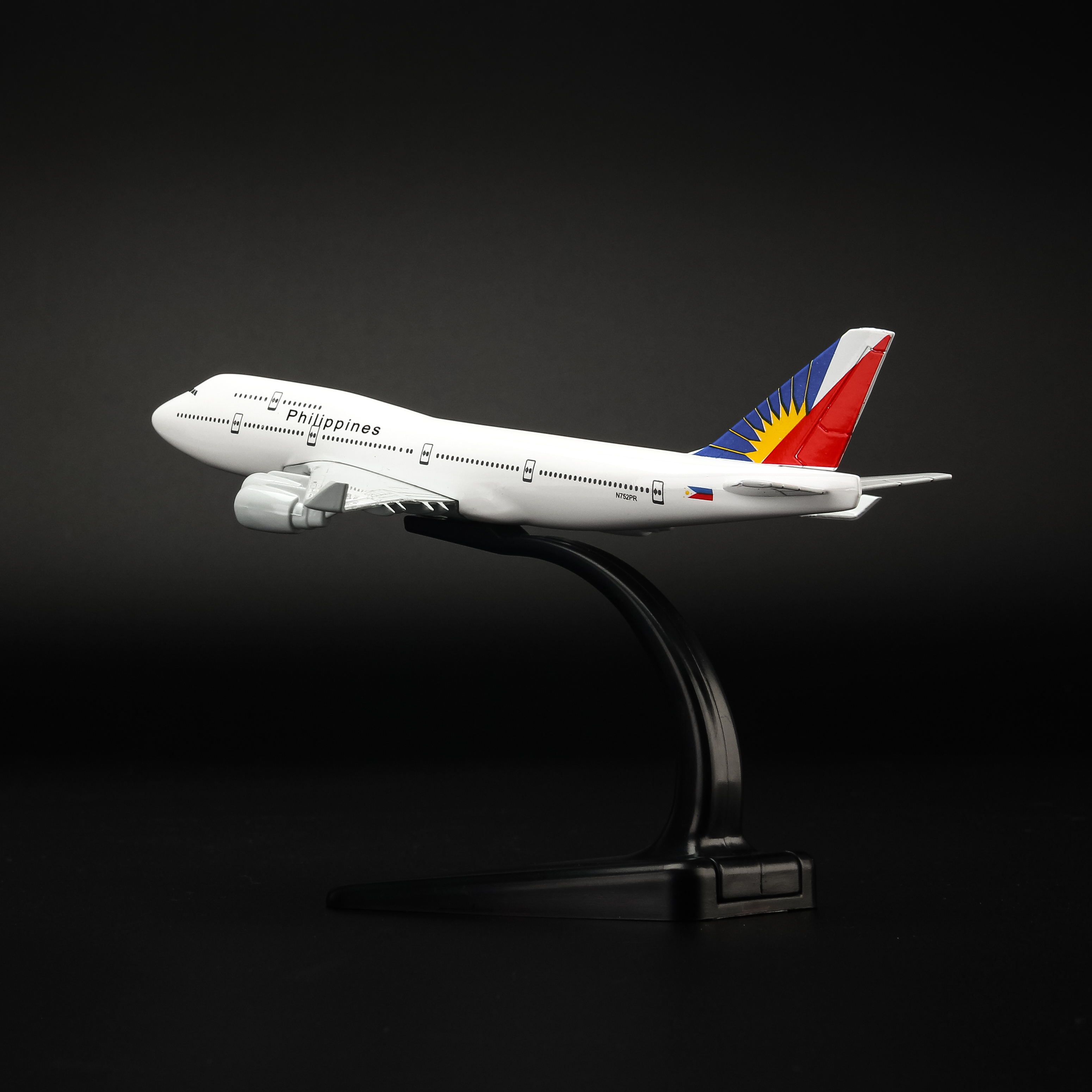 Mô Hình Máy Bay Trưng Bày Boeing 747 Philippines Everfly