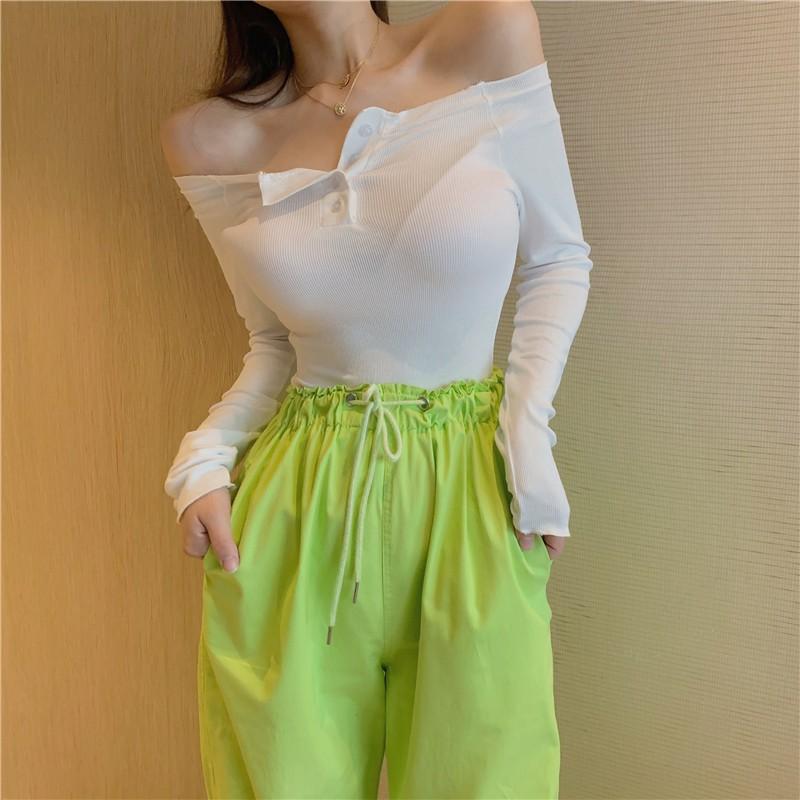 Áo tay dài ôm dáng màu trơn phối nút