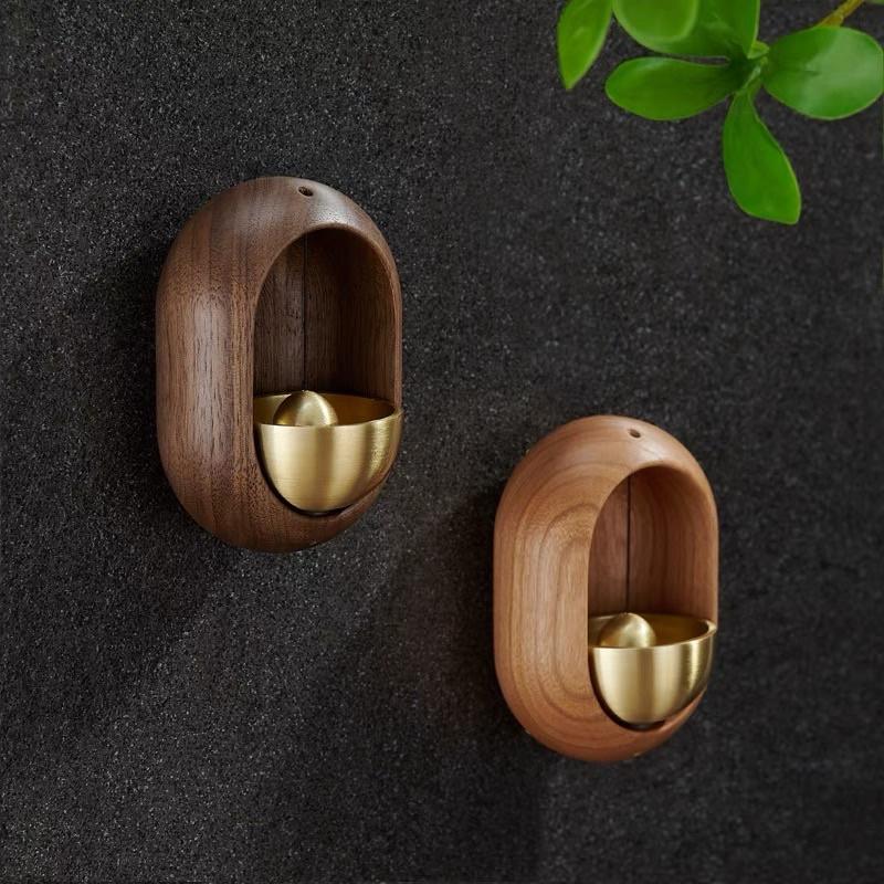 Chuông gió gắn cửa có sẵn