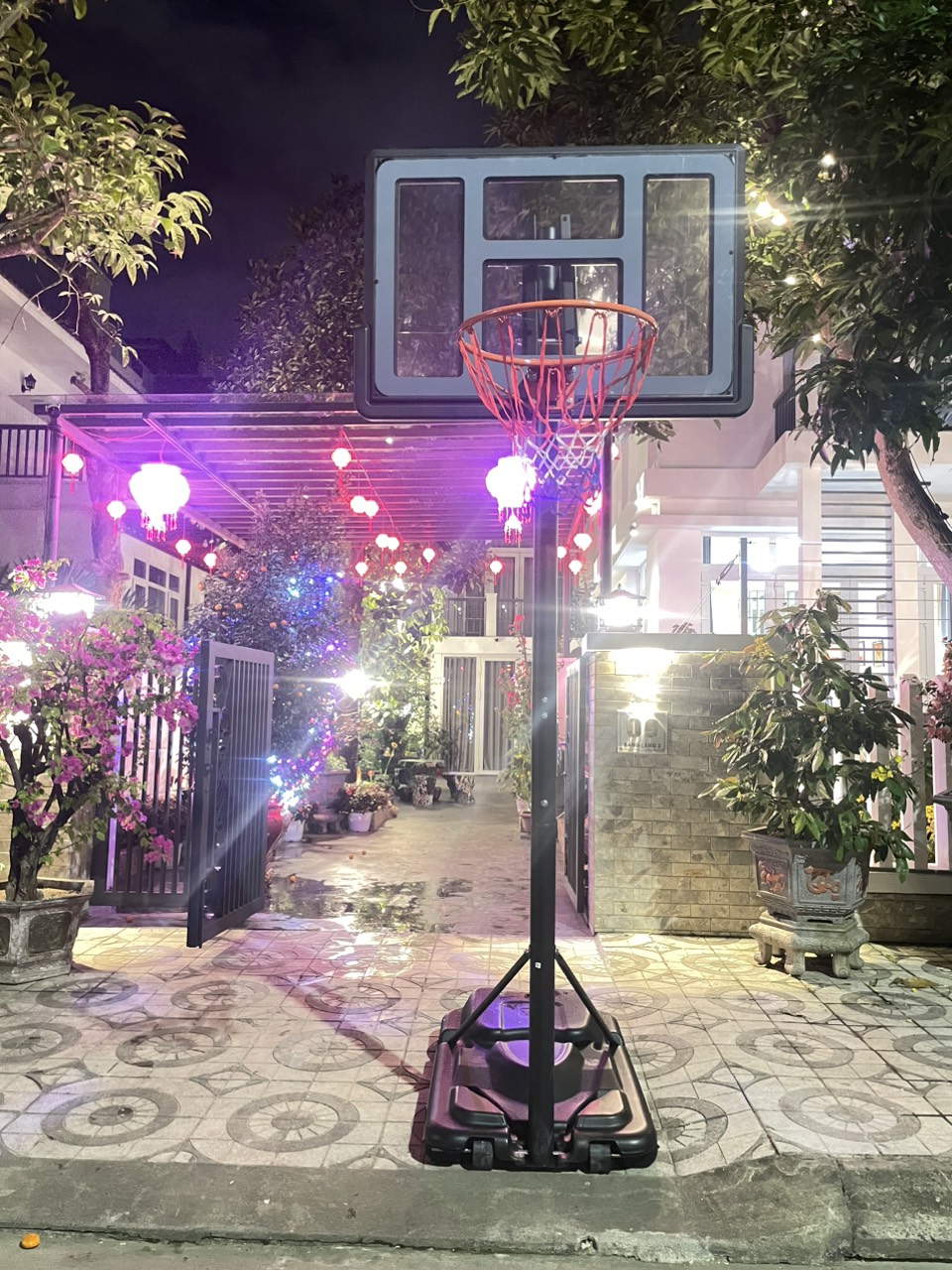 Trụ bóng rổ S021 (có tay quay tăng chỉnh), trụ bóng rổ điều chỉnh từ 230 đến 305 cm, an toàn phù hợp cho người lớn và trẻ em