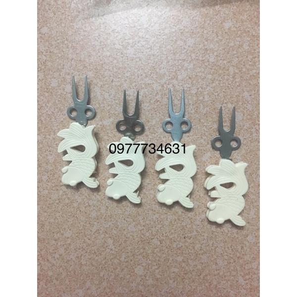 Xiên chuối nhựa sài gòn loại đẹp cho chim chào mào, vành khuyên các loại
