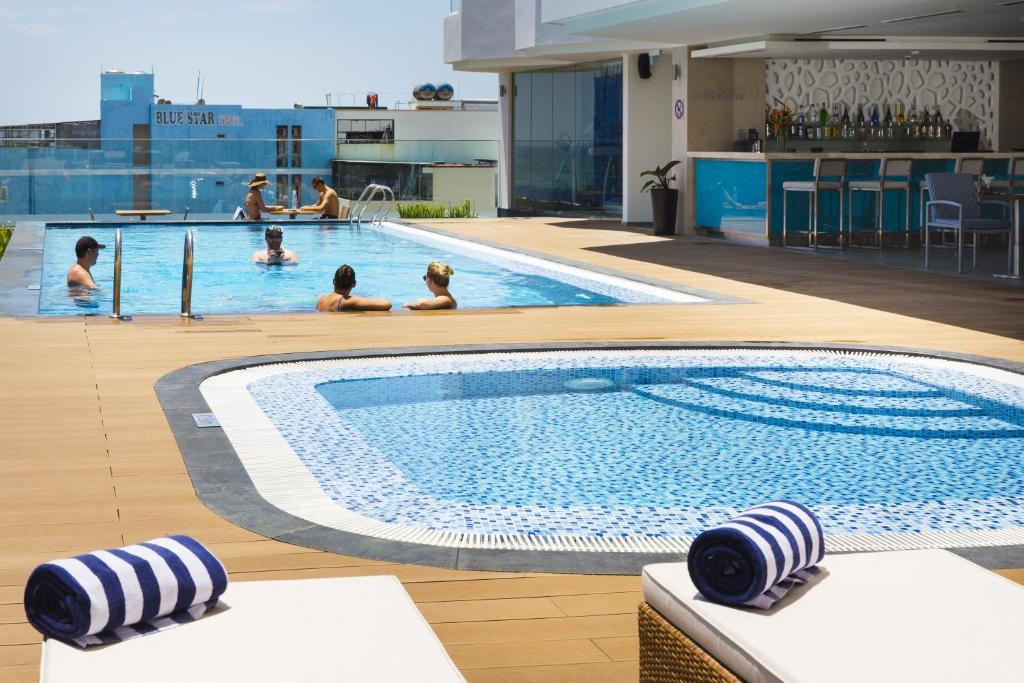 Combo 4N3D KS Liberty Central Hotel Nha Trang: VMB khứ hồi Hà Nội - Nha Trang + Phòng Tiêu Chuẩn + Ăn sáng