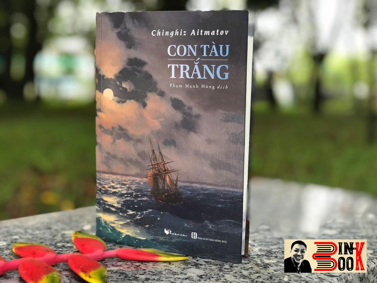 CON TÀU TRẮNG - Chingiz Aitmatov - Phạm Mạnh Hùng dịch - Phoenix Books (bìa mềm)