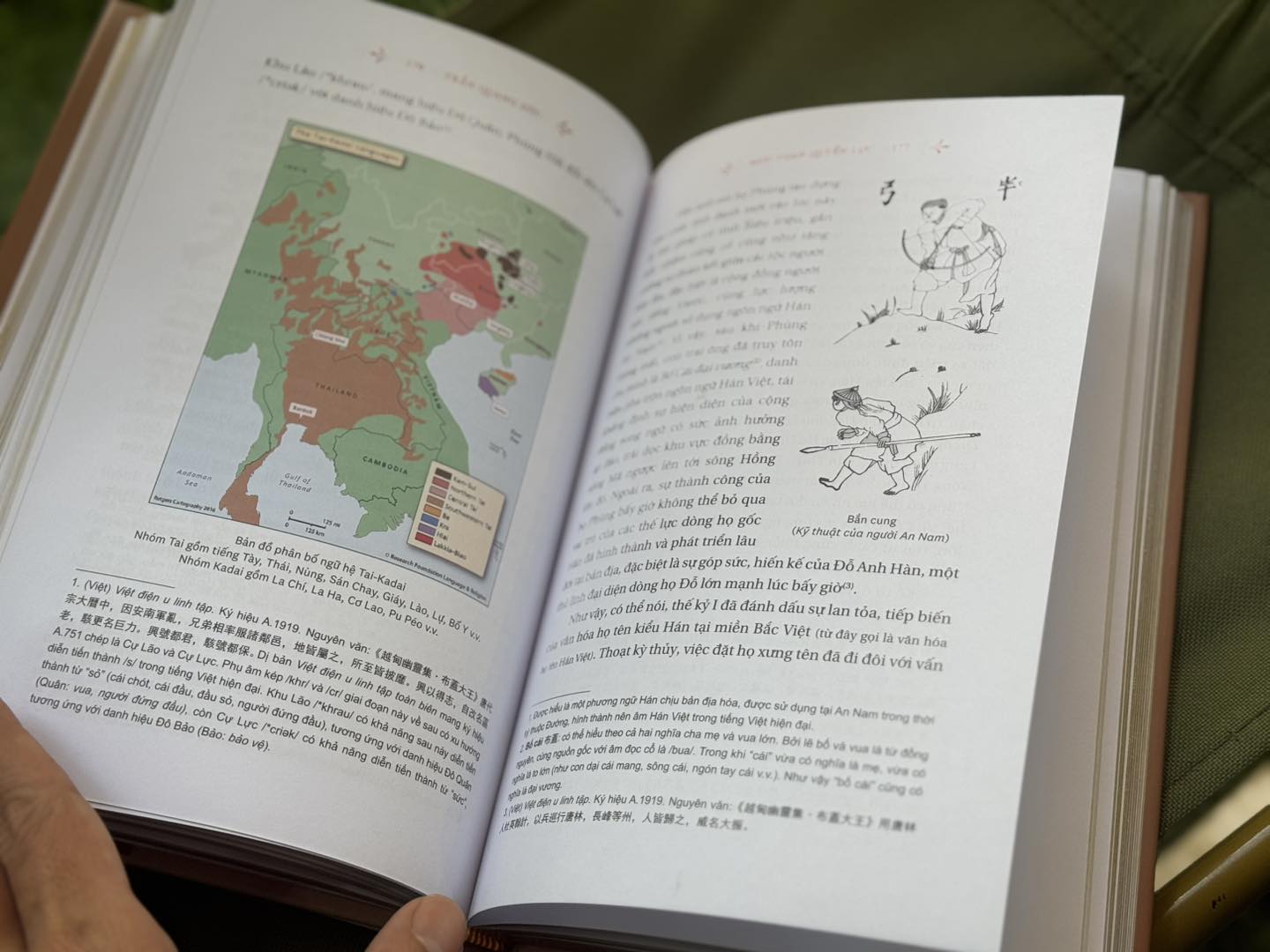 (Bìa cứng, Chữ ký tác giả, In giới hạn 500c) HỌ VÀ TÊN – Một Lịch Sử Nhìn Từ Danh Tính Người Việt – Trần Quang Đức – Nhã Nam