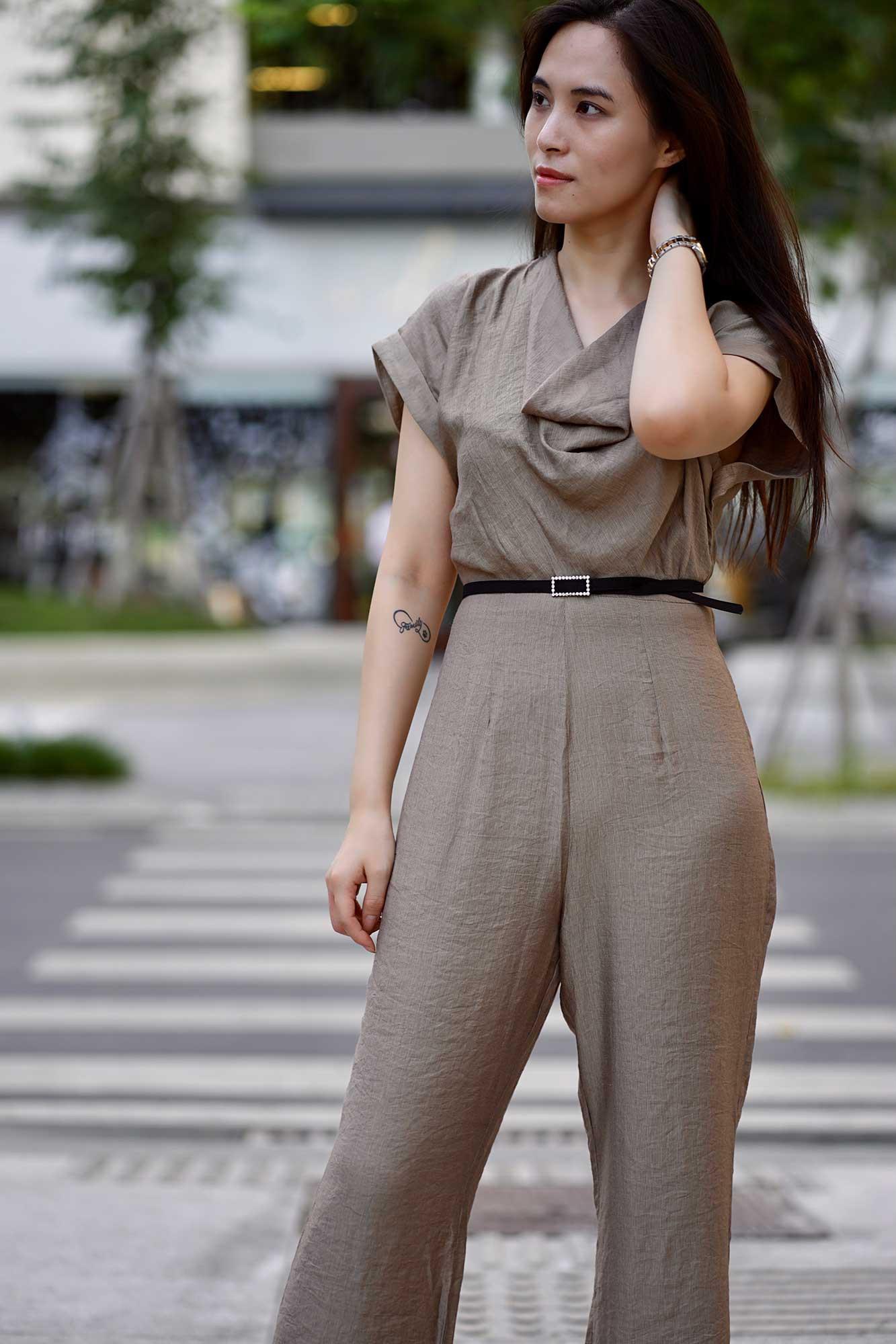 Jumpsuit Cổ Đổ Nơ Eo - Cowl Neck Jumpsuit