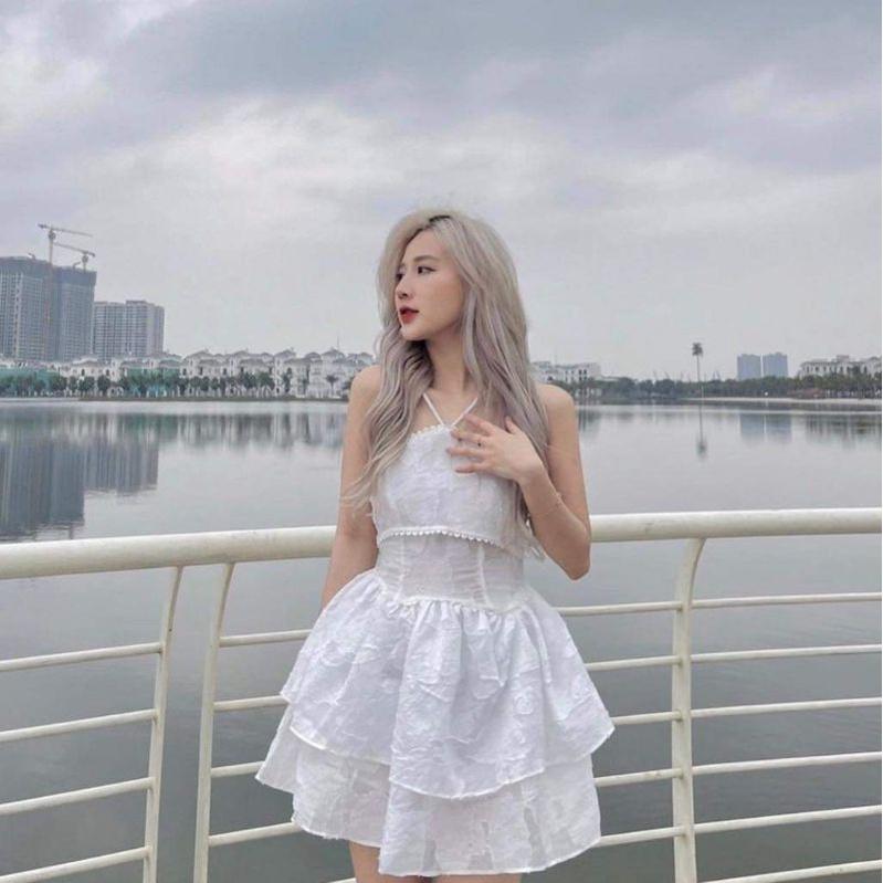 ĐẦM CỔ YẾM REN XẾP TẦNG DÁNG XOÈ