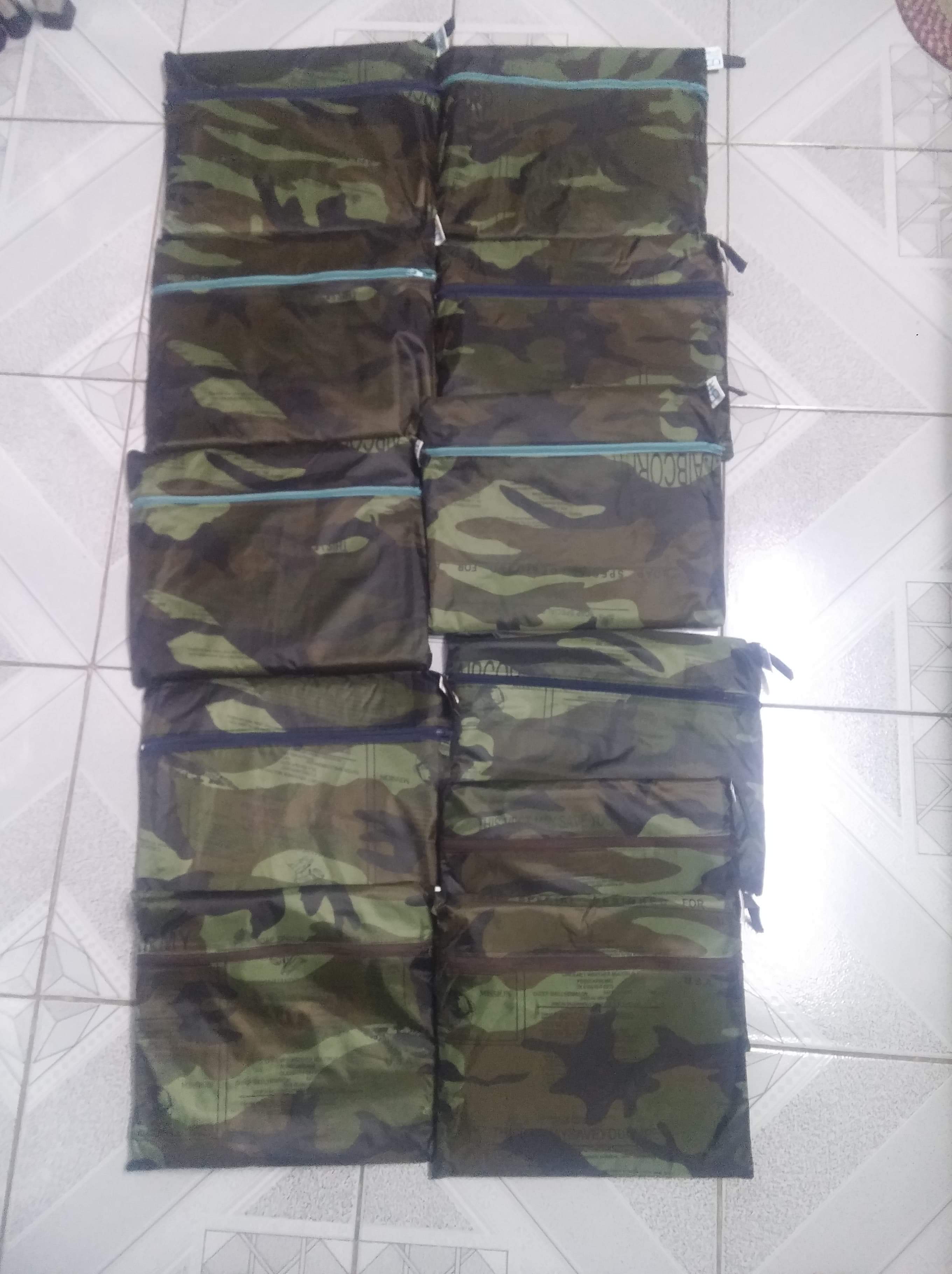 Áo mưa cánh dơi vải dù họa tiết lính 1m2