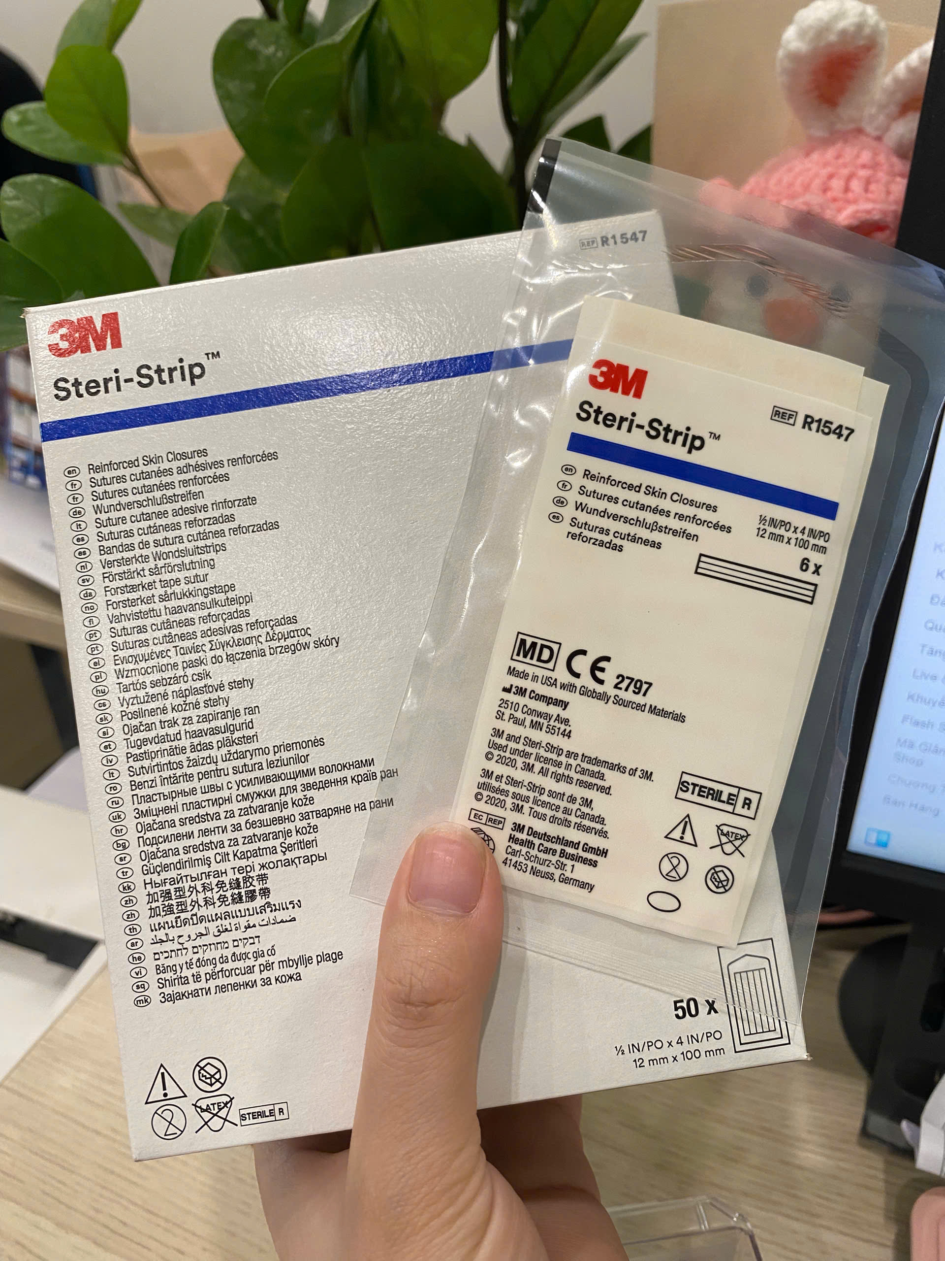 Miếng dán thay chỉ khâu da Steri-Strip R1547 12mm x 100mm (1/2IN x 4IN)