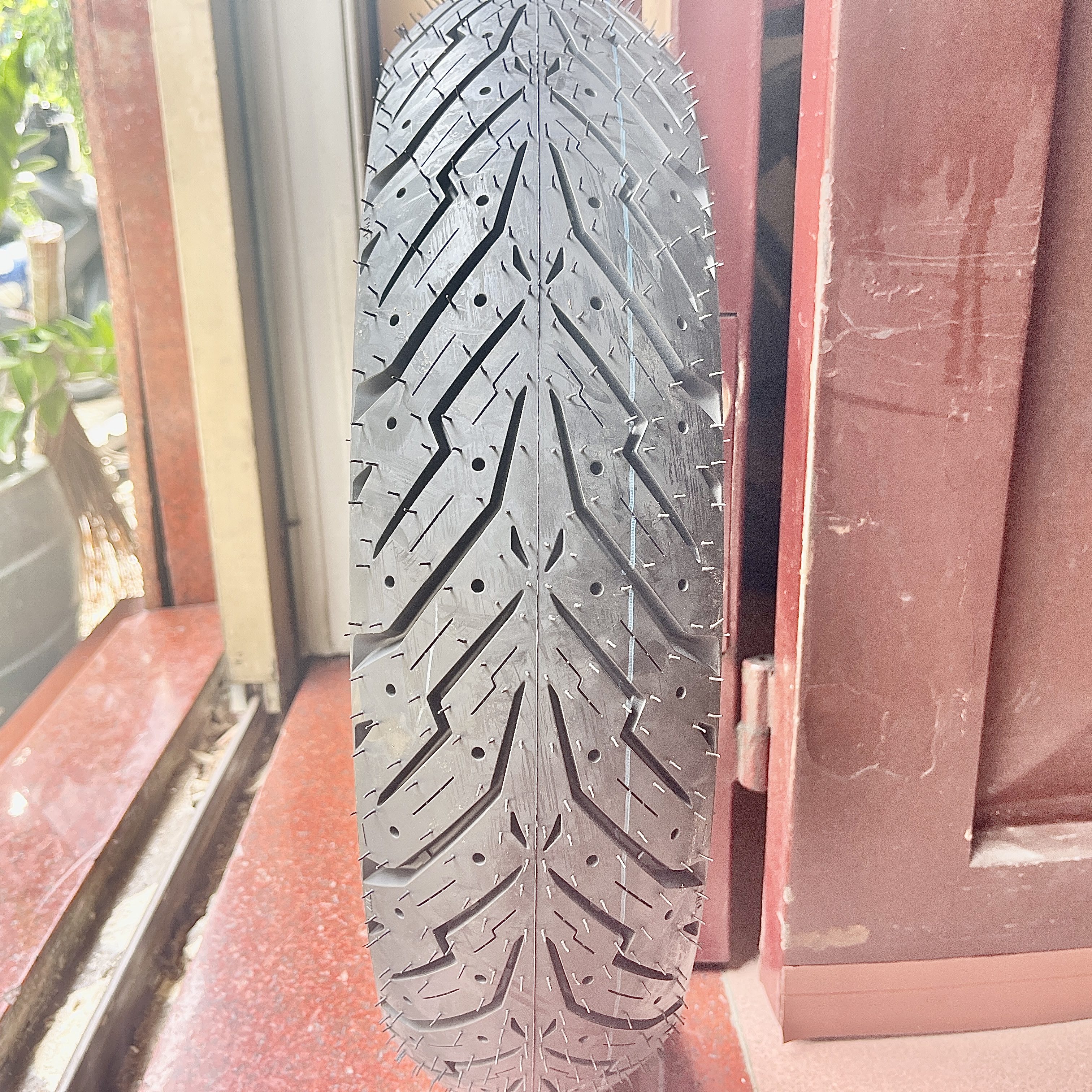 Vỏ xe tay ga Honda SH 125i/150i/300i/350i Michelin/Pirelli/Continental 100/110/120/130 mâm/vành 16 inch (Serbia/Indonesia/Hàn Quốc), không ruột (TL)