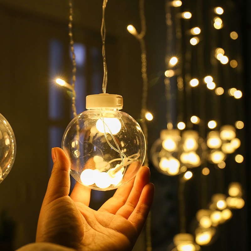 Đèn trang trí chùm đèn led bóng tròn ánh sáng lãng mạn