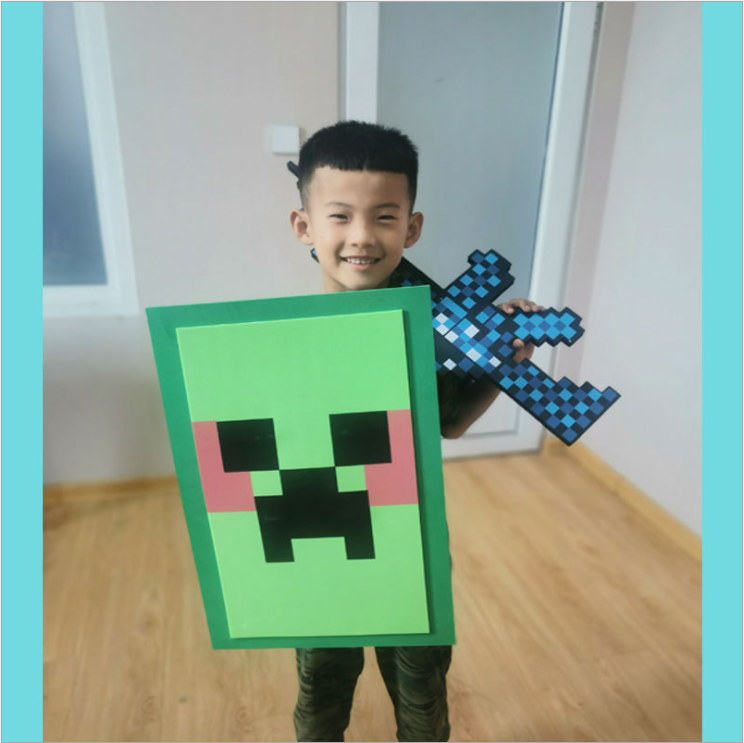 Khiên Minecraft hình creeper chính hãng