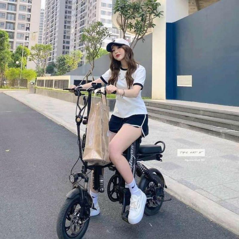 Áo thun gân tay ngắn phối bo cổ