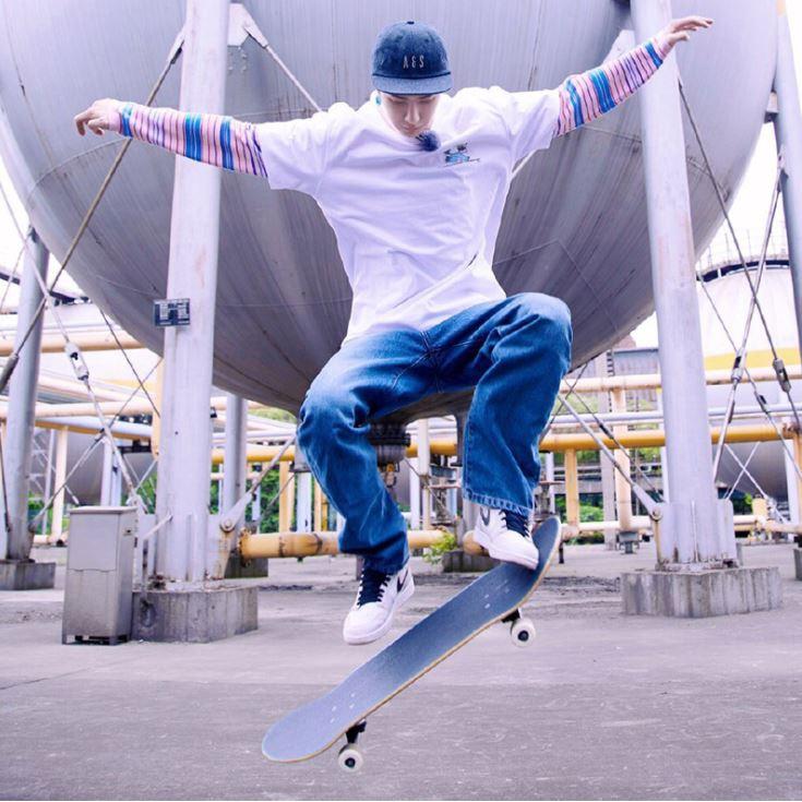 Ván Trượt Skateboard Gỗ Phong 7 Lớp , Mặt Nhám Cao Cấp, Ván Trượt Thể Thao Chuyên Nghiệp( Nhiều màu lạ mắt)