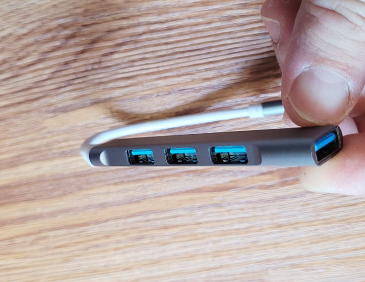 Đầu chuyển Type C ra 4 ngõ USB dùng cho điện thoại, macbook để cắm thêm thiết bị như chuột, key.board, máy in
