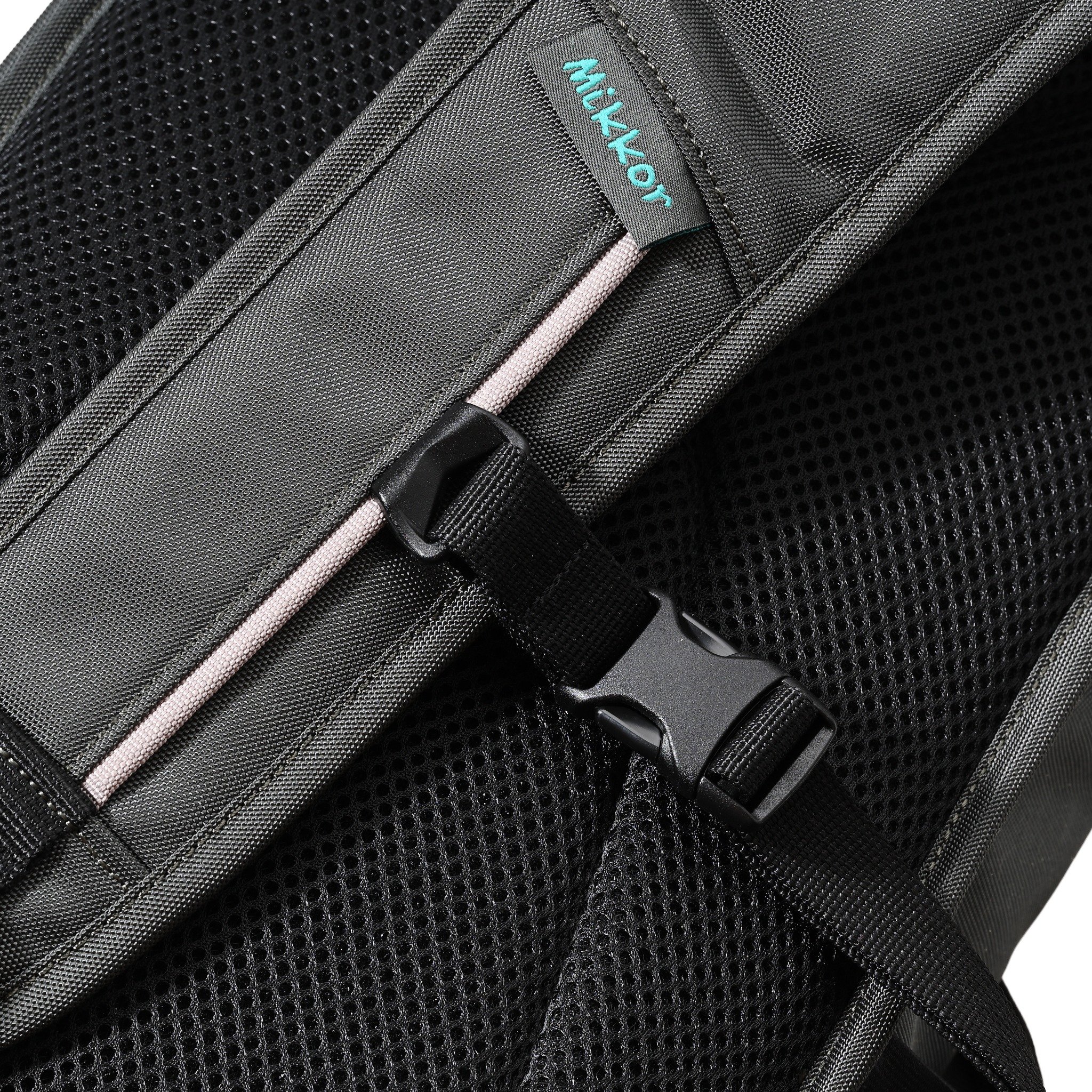 Ba lô một quai Mikkor The Levi Sling màu Tan, thời trang bảo hành 5 năm.