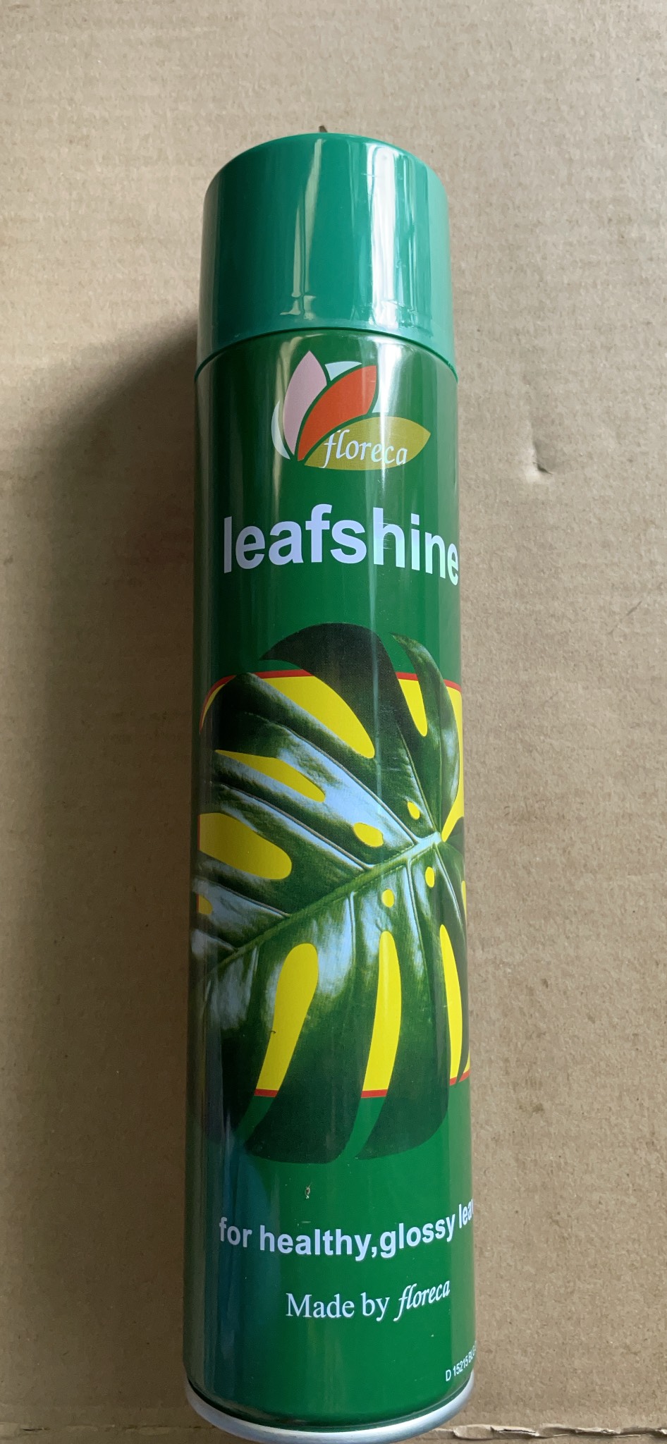 Sản Phẩm xịt bóng lá, giữ ẩm cho cây văn phòng, cây cảnh Leafshine 600ml