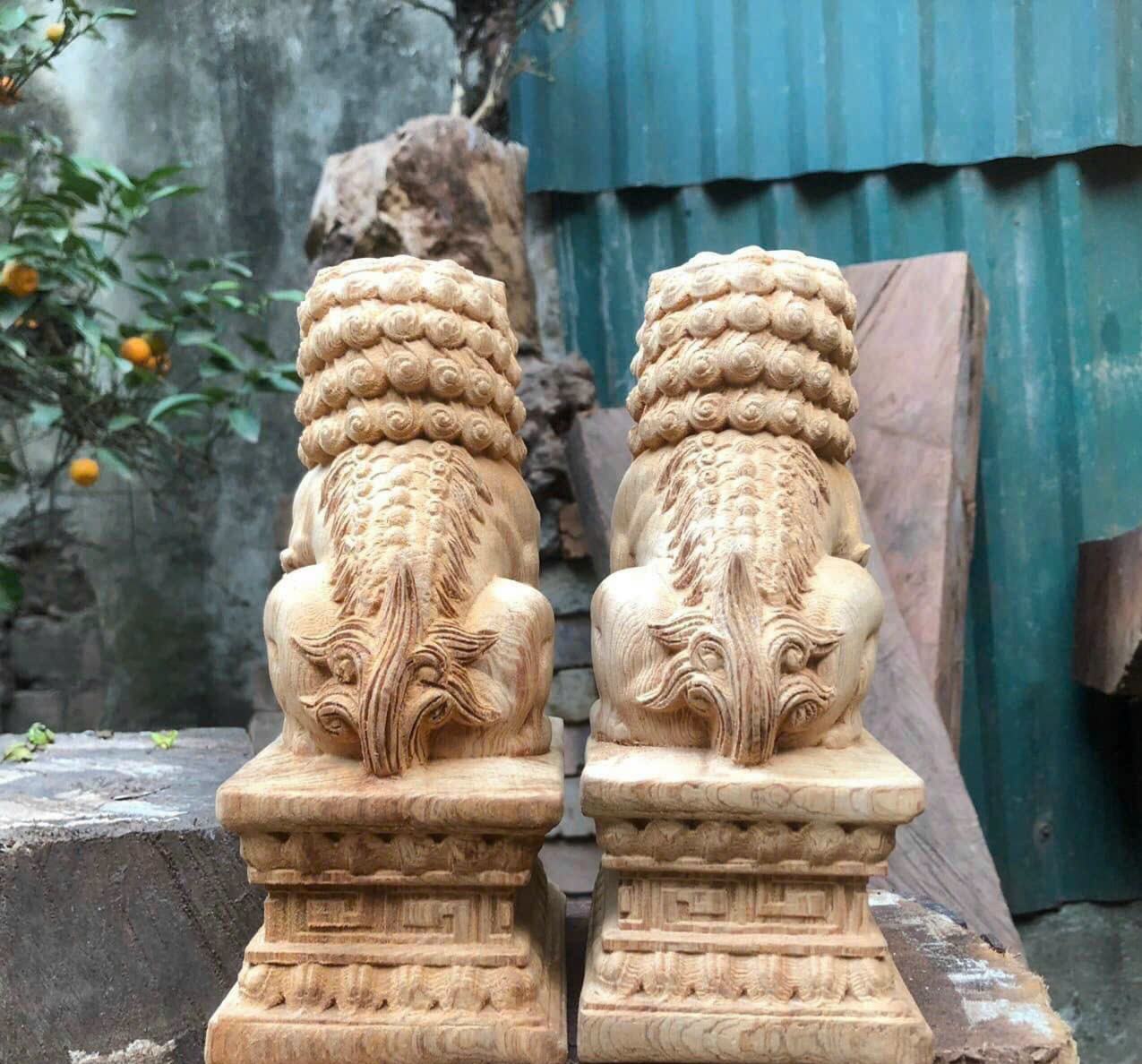 Tượng đôi nghê phong thủy hút tài lộc bằng gỗ ngọc am thơm nức kt cao 20×12×8cm