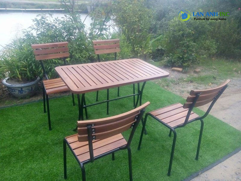 Bàn ăn, bàn cafe ngoài trời dài 1m gấp gọn mặt gỗ chân sắt sơn tĩnh điện đẹp hiện đại LAPX08