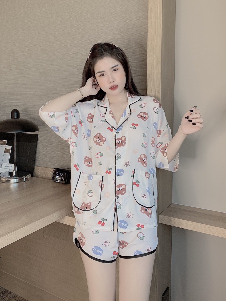 Bộ pijama nữ cộc tay quần đùi chất liệu lụa mango cao cấp, bộ đồ ngủ hoạ tiết quả bơ siêu xinh CC09
