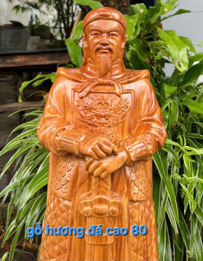 Tượng thánh trần quốc tuấn _trần hưng đạo vương bầng gỗ hương đá cao 60cm